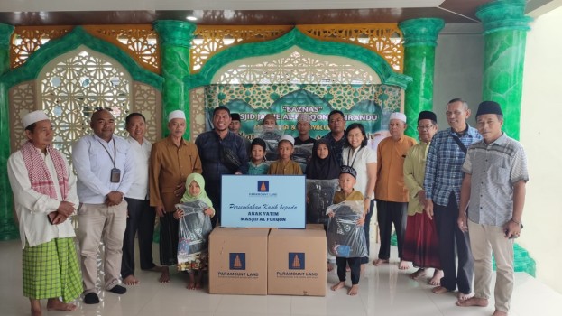 Persembahan Kasih Ramadan Paramount Land Serahkan Lebih dari 2.000 Paket Sembako